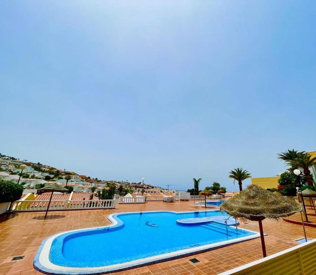 Las Brisas Holiday Costa Adeje  Exteriör bild